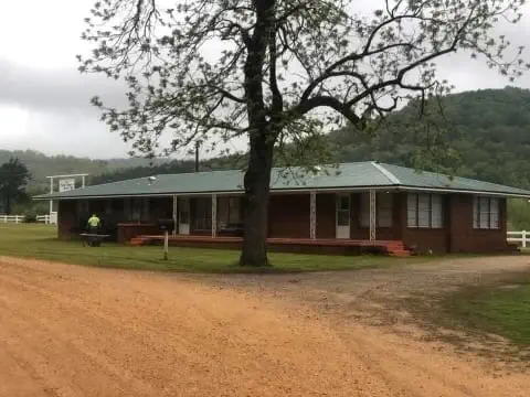 Comfortable guest house lodging at The Sanctuary Ranch in Mount Pleasant, Arkansas, ideal for families or mid-size hunting groups